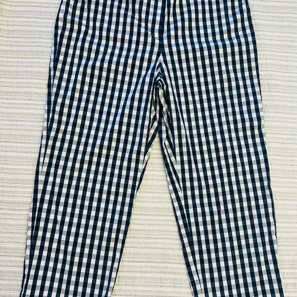Jones New York Signature Blue And White Plaid Capri’s, Size 12 - Picture 1 of 9